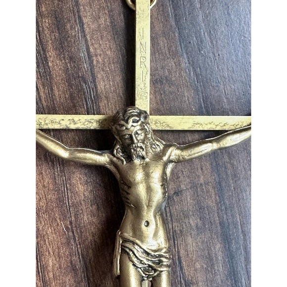 Vintage Brass Crucifix Cross Religious Wall Hanging 10"×5" Jesus Christ INRI - Picture 2 of 4